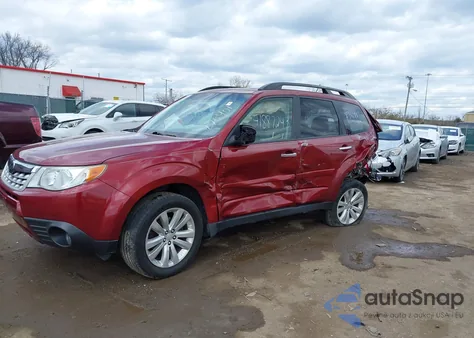 2011 Subaru Forester 2.5X Limited z USA, uszkodzony, nr VIN JF2SHBEC8BH776401